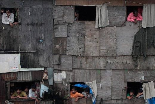 Kawasan Kumuh Terbesar Asia Terjangkiti COVID-19, India Pasrah? - GenPI.co