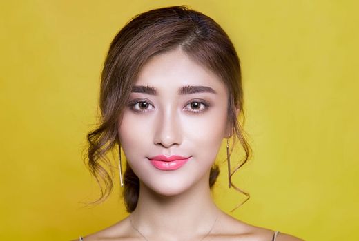 Mau Glowing Saat Ramadan? Pembersih Wajah Halal Solusinya - GenPI.co