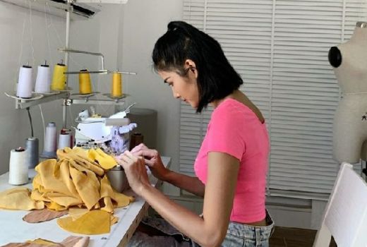 Virus Corona: Aksi Wanita Paling Cantik di Vietnam Ini Luar Biasa - GenPI.co