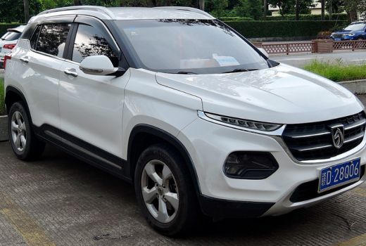 Adik Wuling Almaz, Baojun 510,  Kecenya Nggak Main-main - GenPI.co