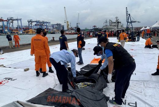 Singapura Tawarkan Bantuan Cari Black Box Sriwijaya Air - GenPI.co