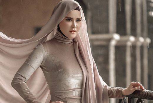 5 Artis Dituduh Jadi Selingkuhan Pejabat, Nomor 4 Berterus Terang - GenPI.co