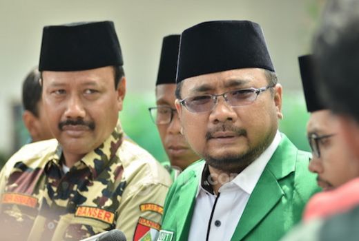 Gus Yaqut Unjuk Gigi, 16 Kloter Berangkat Umrah di Masa Pandemi - GenPI.co