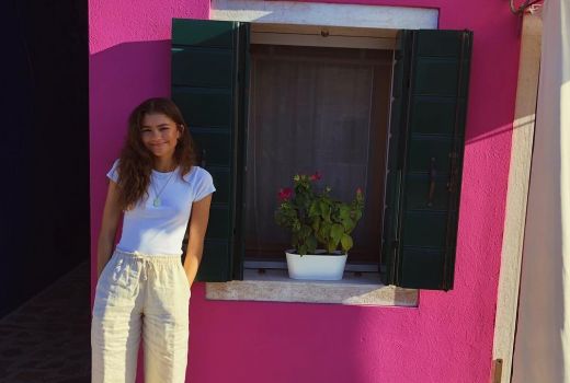Inspirasi Outfit Kencan Pertama ala Artis Hollywood - GenPI.co