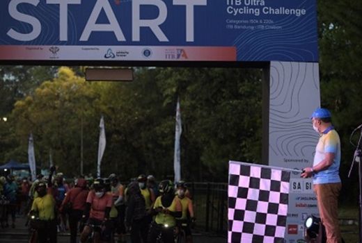 Gubernur Jabar Lepas Ratusan Peserta ITB Ultra Cycling Challenge - GenPI.co JABAR