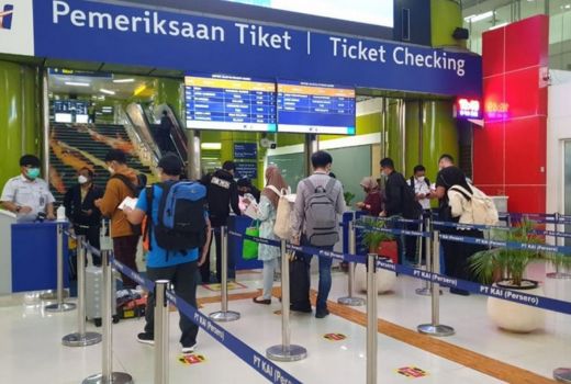 Catat! Ini Persyaratan Naik Kereta Api Jarak Jauh - GenPI.co JABAR