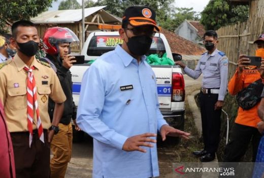 Pemkab Garut Bangun Dua Jembatan yang Rusak Karena Banjir - GenPI.co JABAR