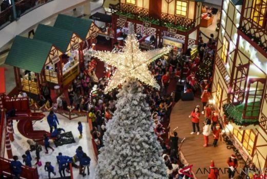 Harus Tahu! Ini Dia Cerita dan Makna Dibalik Hiasan Natal - GenPI.co JABAR