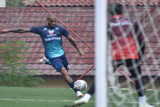 Ikut Latihan Perdana, David da Silva Unjuk Gigi di Game Internal - GenPI.co JABAR