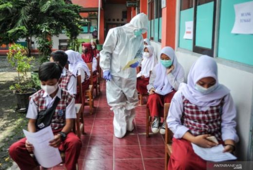 Gubernur Jabar Serahkan Keputusan PTM 100 Persen ke Kepala Daerah - GenPI.co JABAR