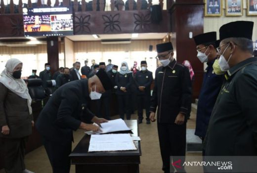 Ketua Fraksi Golkar Kota Bekasi: Kami Tunggu Klarifikasi KPK - GenPI.co JABAR