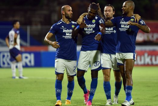 Penalti Bruno Cantanhede Bawa Persib ke Puncak Klasemen Liga 1 - GenPI.co JABAR