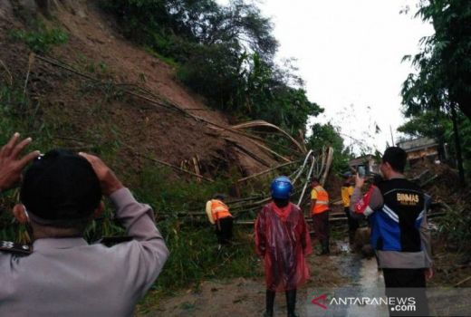 Duh! Jalur Selatan Cianjur Tertutup Longsor Lagi, Sudah 6 Kali - GenPI.co JABAR