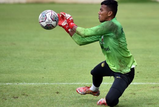 Lanjutkan Tren Positif, Kiper Persib Waspadai Striker Bali United - GenPI.co JABAR