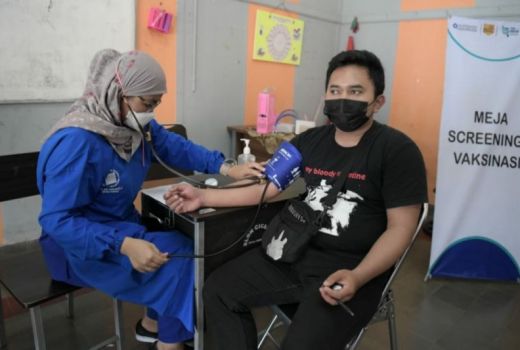 8 Kota dan 2 Kabupaten di Jawa Barat Laksanakan Vaksinasi Penguat - GenPI.co JABAR