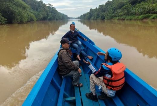 Ada Ancaman Buaya, SDN Ciloma Diberi Perahu oleh Ridwan Kamil - GenPI.co JABAR