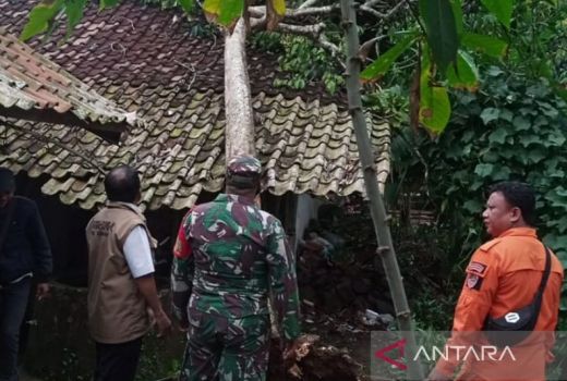 43 Rumah Rusak Kena Angin Kencang, Ini Janji Pemkot Tasikmalaya - GenPI.co JABAR