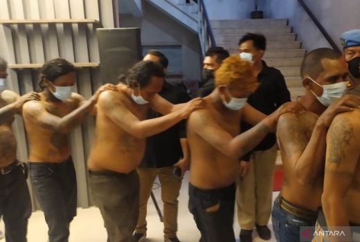 Polisi Sebut 16 Pendemo di Depan Polda Jabar Positif Narkoba - GenPI.co JABAR