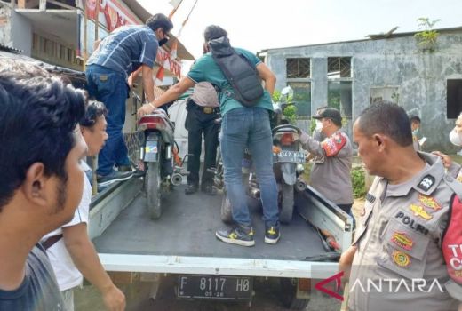 Gelar Razia dan Geledah Markas GMBI Bogor, Polisi Dapatkan Ini - GenPI.co JABAR