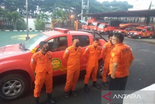Tim SAR Bandung Cari 2 Pendaki yang Hilang di Gunung Malabar - GenPI.co JABAR