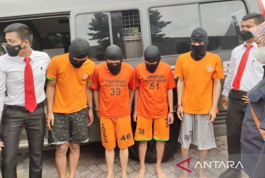 Tewaskan Warga Bogor di Kafe, 8 Anggota Gangster Diburu Polisi - GenPI.co JABAR