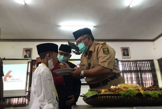 Banyak Ponpes, Bupati Sukabumi Ingin Cetak Banyak Hafidz Al-Quran - GenPI.co JABAR