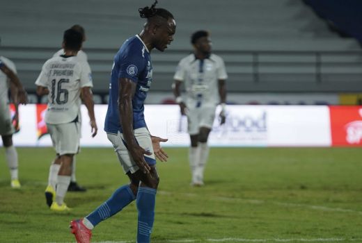 Kapten Persib Buka-bukaan, Bobotoh Silakan Simak - GenPI.co JABAR