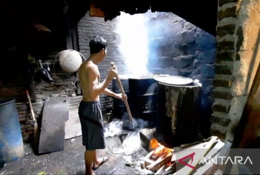 Perajin Tahu Tempe Mogok, Pemkab Bekasi Pusing 7 Keliling - GenPI.co JABAR
