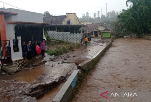 2 Kecamatan di Garut Dilanda Banjir Bandang, Mohon Doanya - GenPI.co JABAR