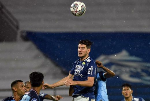 Persib vs Persela 1-1: Nick Kuipers Kecewa Berat - GenPI.co JABAR