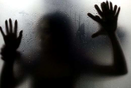 Warga Depok Menggerebek Indekos yang diduga Tempat Prostitusi - GenPI.co JABAR