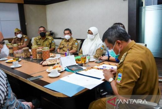 Begini Cara Garut Atasi Masalah Sampah Plastik, Patut Dicontoh - GenPI.co JABAR