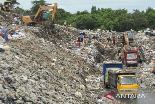 Sampah di Burangkeng Bekasi Makin Menggunung, Warga Minta Solusi - GenPI.co JABAR