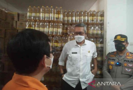 Mak-Mak Pasti Kecewa, Operasi Pasar Murah Minyak Goreng Batal - GenPI.co JABAR