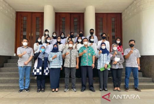 13 Perawat dikirimkan Kota Bandung ke Jepang, Gajinya WOW - GenPI.co JABAR