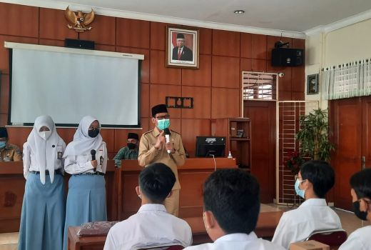 Wali Kota Depok Beri Pendidikan Politik untuk Pemilih Pemula - GenPI.co JABAR