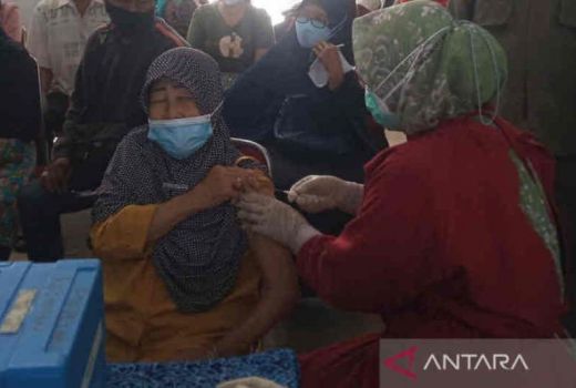 Pemkot Cirebon Gaspol Vaksin Booster, Alasannya Ya Ampun - GenPI.co JABAR
