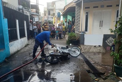 Sebuah Sepeda Motor Hangus Terbakar, Alasannya Bikin Terkejut - GenPI.co JABAR