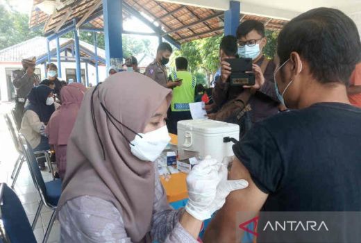 Vaksinasi di Kota Cirebon Dahsyat, Strateginya Nggak Main-main - GenPI.co JABAR