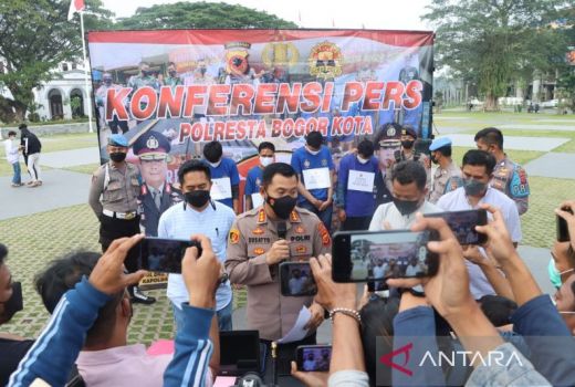 Polisi Tangkap 4 Begal Kaca Mobil di Bogor, Sudah 4 Kali Beraksi - GenPI.co JABAR