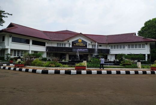 Kondisi Kantor Bupati Bogor Ade Yasin yang Kena OTT dari KPK - GenPI.co JABAR