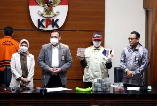 Uang Miliaran Diamankan KPK Dalam Kasus Bupati Bogor Ade Yasin - GenPI.co JABAR