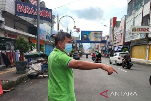 PKL di Kawasan Perkotaan Kabupaten Garut kembali Dibersihkan - GenPI.co JABAR