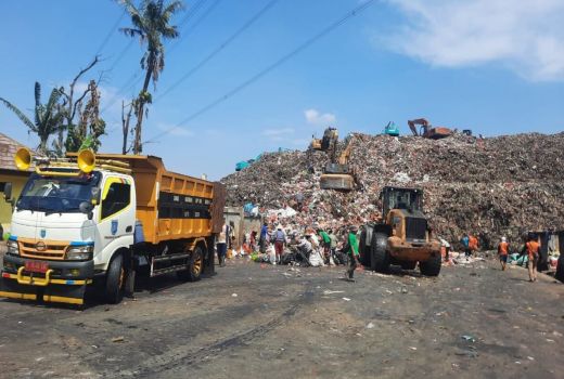 Kelebihan Beban, TPA Cipayung Depok Sempat Longsor - GenPI.co JABAR