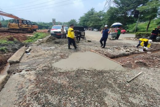 Pemkot Depok Siapkan Rp15,3 Miliar untuk Perbaiki Jalan GDC - GenPI.co JABAR