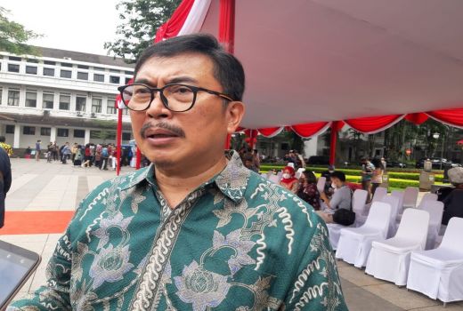 Orang Tua Siswa Dilarang Beri Hadiah untuk Guru Berstatus ASN - GenPI.co JABAR