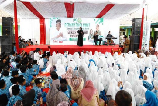 Karena Ini, Ribuan Santri Indramayu Ingin Ganjar Jadi Presiden - GenPI.co JABAR