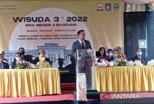 Pemakaman Eril Selesai, Ridwan Kamil Hadiri Wisuda Putrinya - GenPI.co JABAR