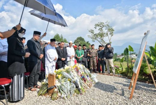 Takziah Anak Ridwan Kamil, Emmeril Kahn Mumtadz Resmi Berakhir - GenPI.co JABAR