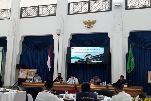 Siap-siap, Puncak Covid-19 di Jabar Diprediksi Bulan Juli - GenPI.co JABAR